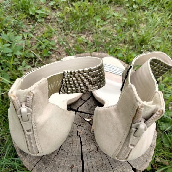 ⬇️ Price Drop!⬇️ Aldo Ankle Strap Sandals in size 7.5 - Picture 2 of 3